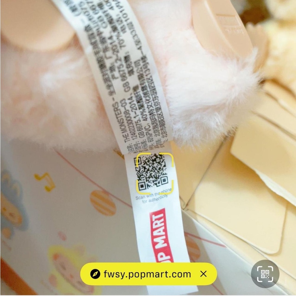 Pop Mart The Monsters Labubu - Picture 5 of 7